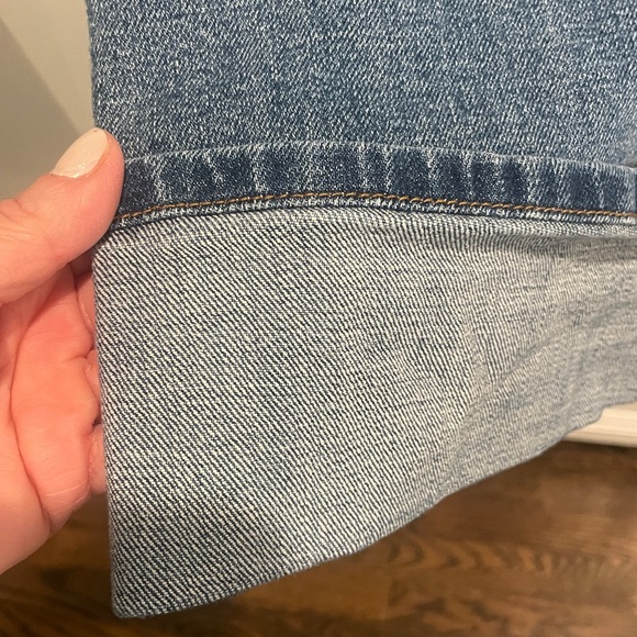 Kut from the Kloth Sienna Wide Cuff Jeans 8P, fits large! Color: Stewardship - Picture 7 of 8